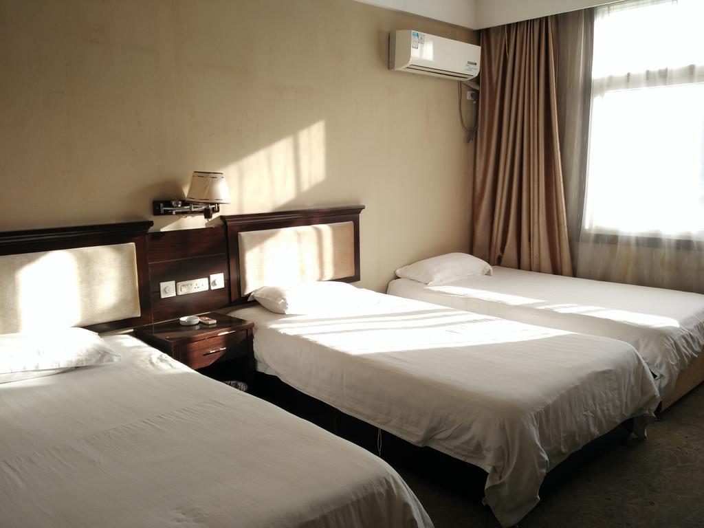 Wudang International Youth Hostel Danjiangkou Zewnętrze zdjęcie
